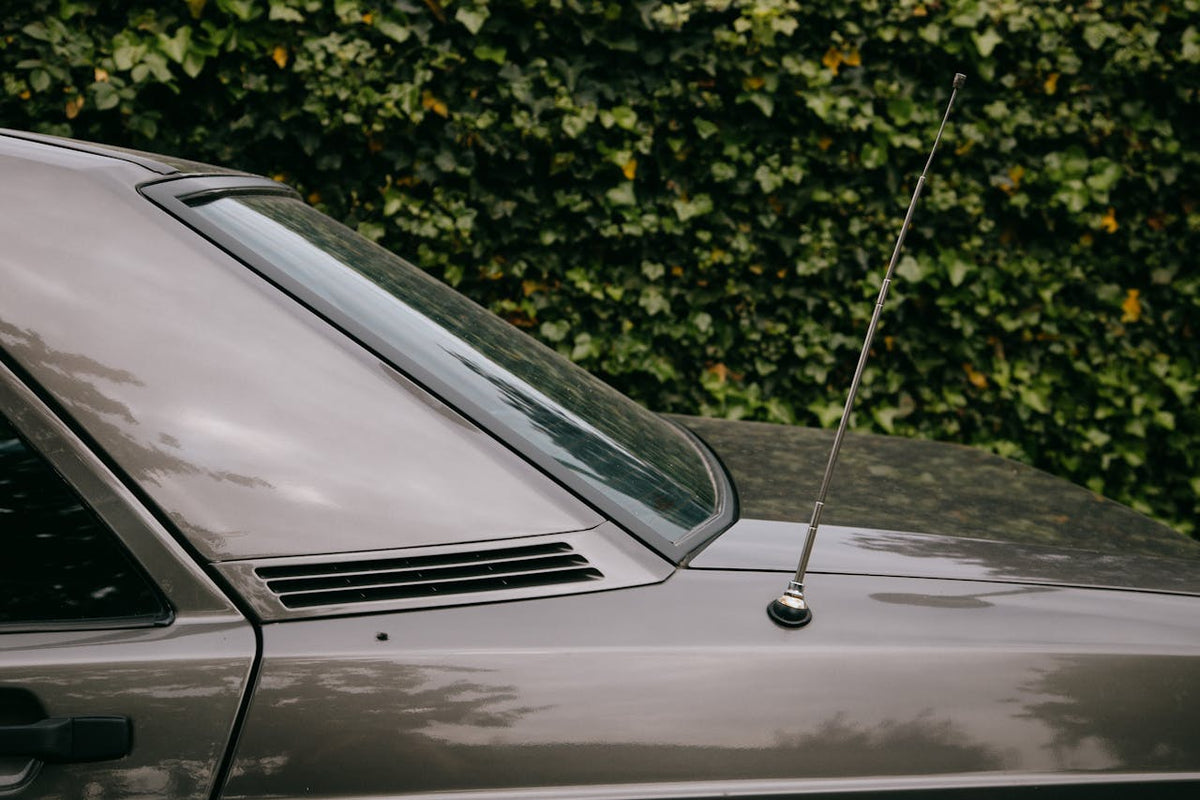 The Benefits of Using Magnet CB Antenna Mounts — CB Radio Supply